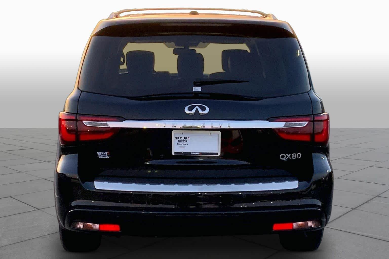 Pre-Owned 2018 INFINITI QX80
