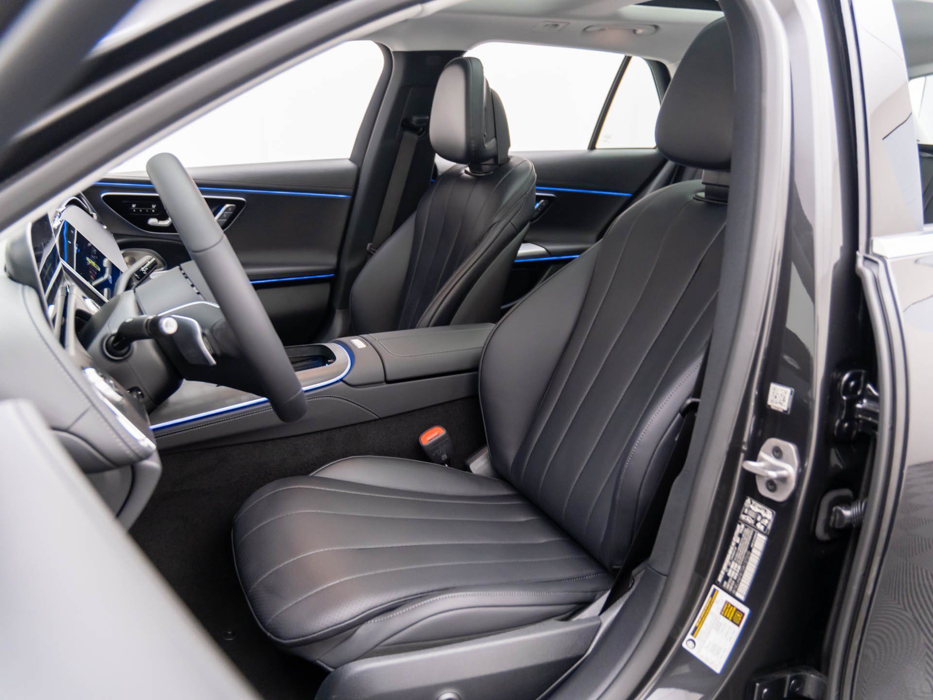 Used 2025  Mercedes-Benz E 450 image 15