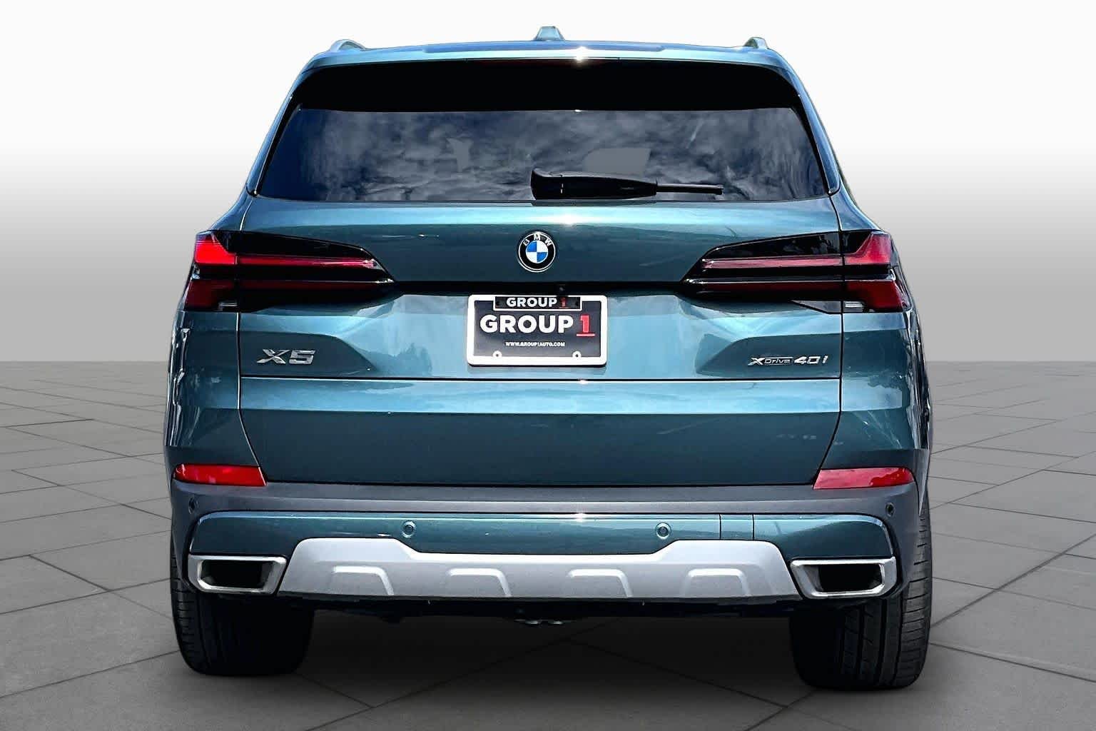 Used 2024 Blue Ridge Mountain Metallic BMW xDrive40i image 5