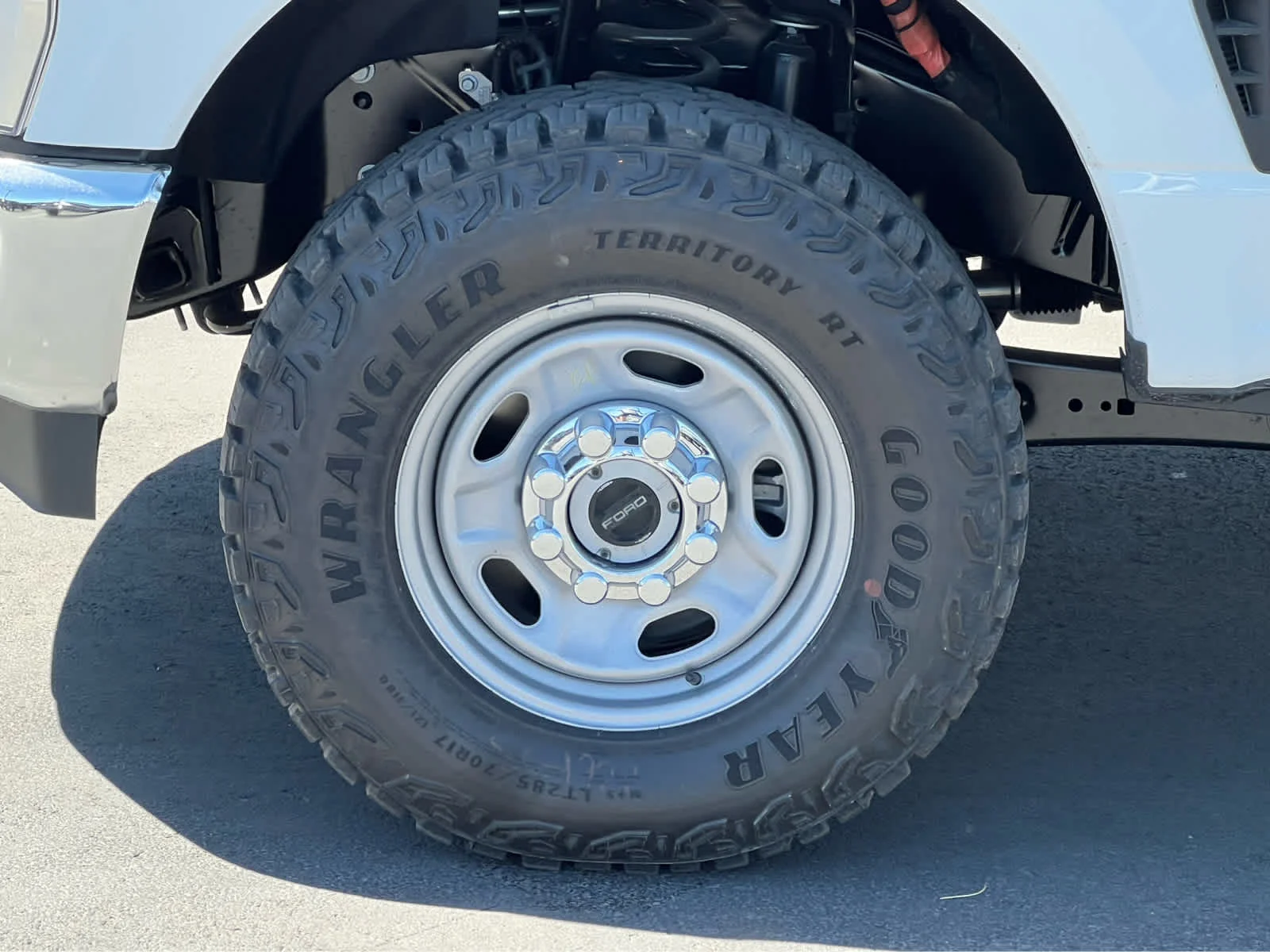 New 2026 Oxford White Ford XL image 13