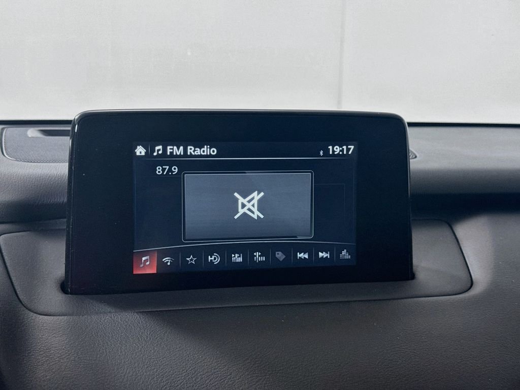 Used 2018 Machine Gray Metallic Mazda Sport image 14