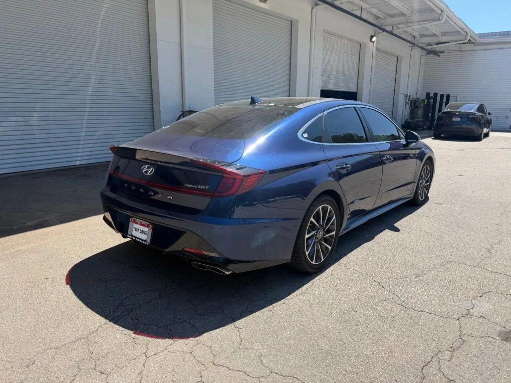 Used 2020 Blue Hyundai Limited image 6