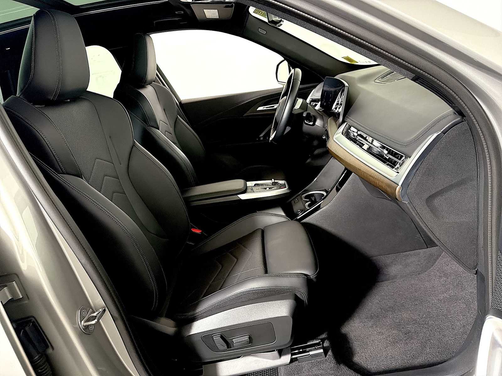 2024 BMW X1 28i - Photo 23