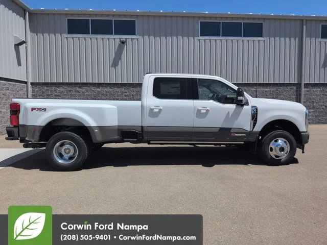 New 2026 Star White Metallic Tri-Coat Ford F-350® King Ranch® image 2