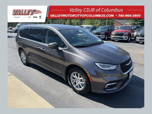 2023 Chrysler Pacifica Touring L