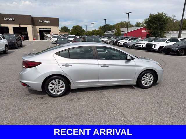 Used 2019 Silver Hyundai SE image 20