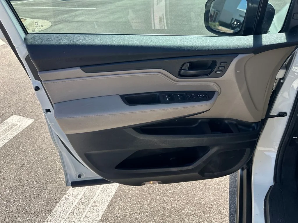 Used 2019  Honda EX-L image 20