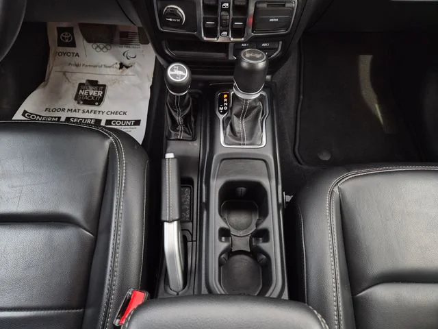 Used 2021 Black Jeep Unlimited Sahara image 28
