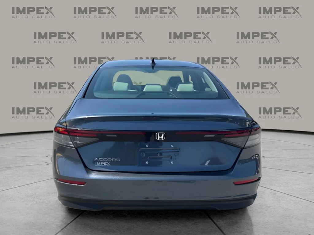 Used 2024 Gray Honda EX image 4