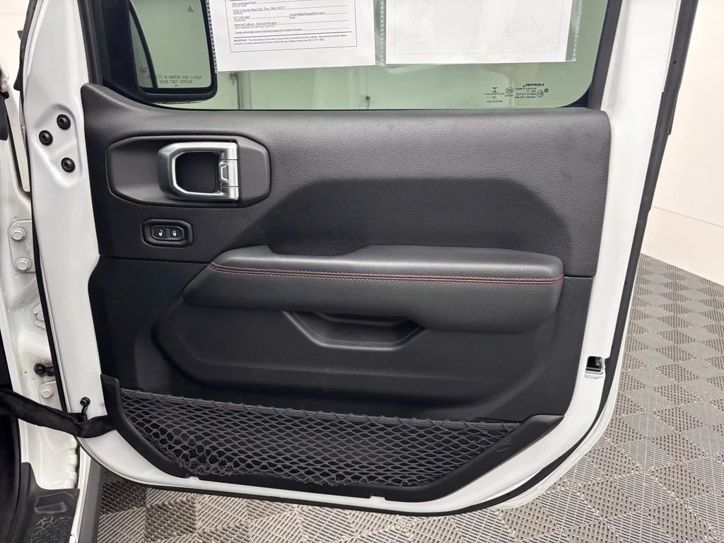 Used 2020 White Jeep Rubicon image 29
