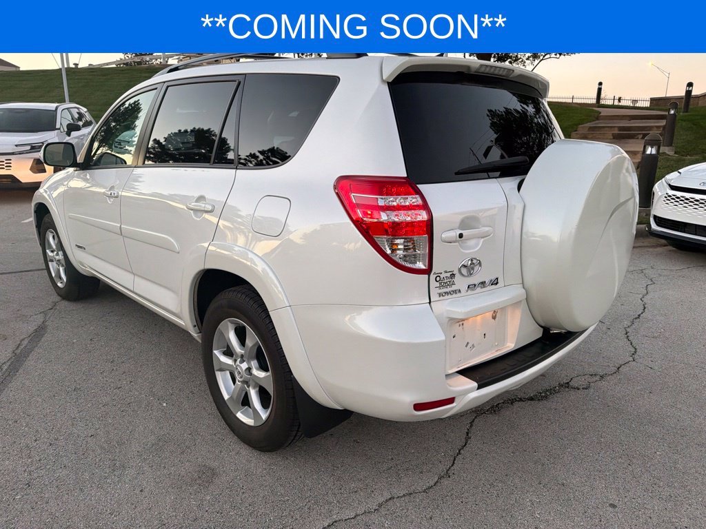 Used 2010  Toyota Limited image 9