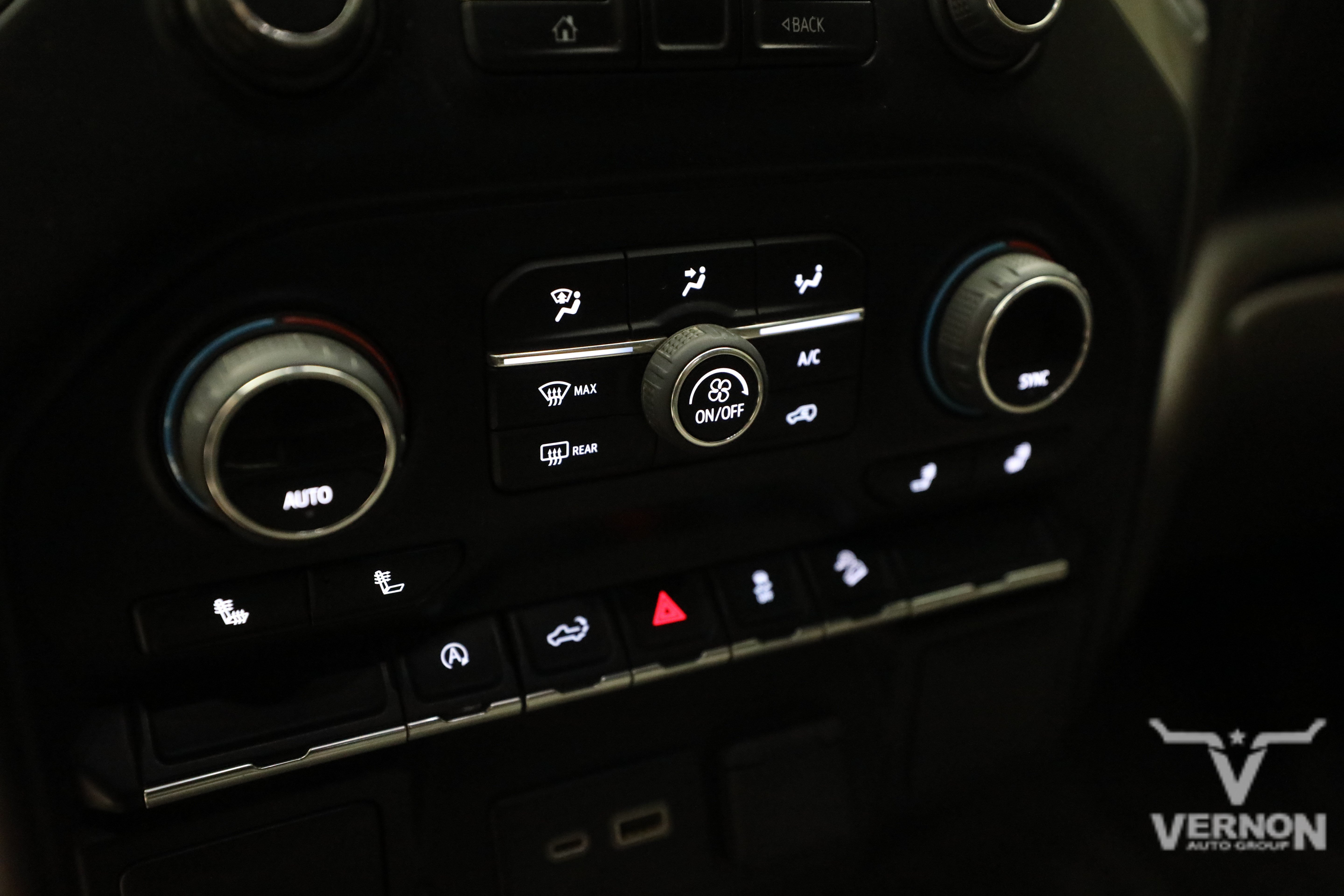 Used 2021 Silver Ice Metallic Chevrolet Y image 22