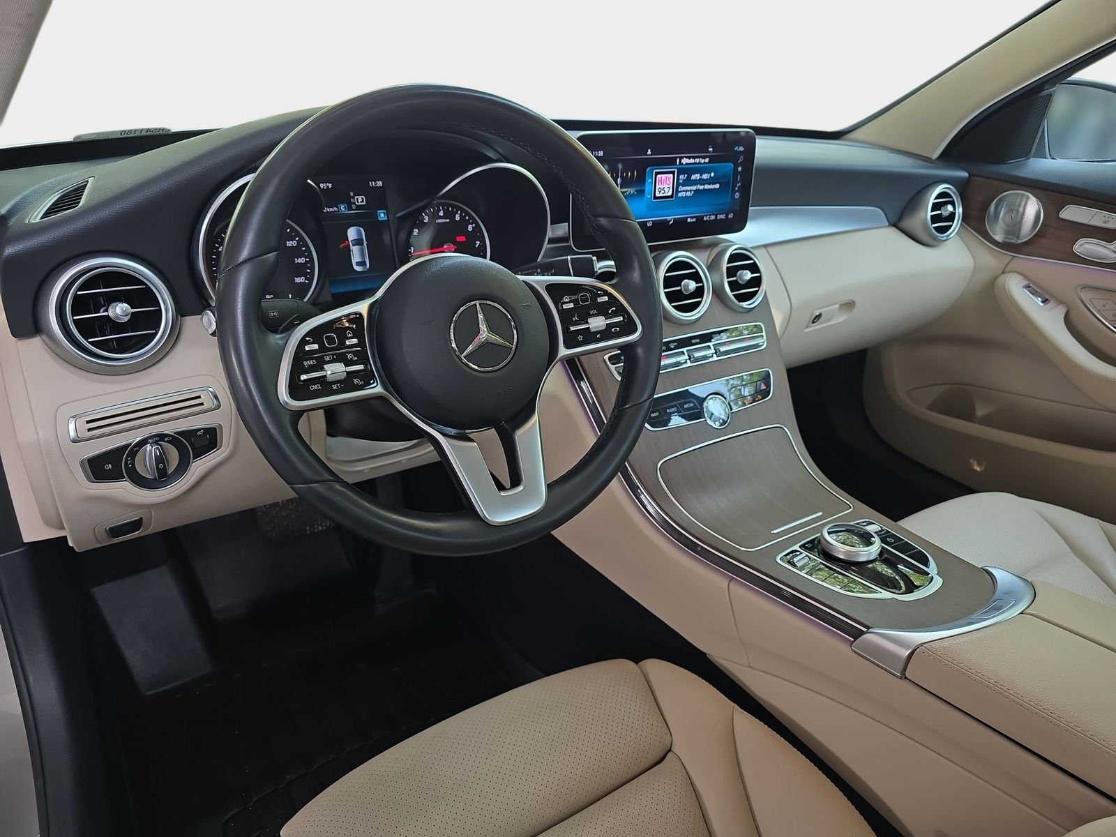 Used 2020  Mercedes-Benz C 300 image 18