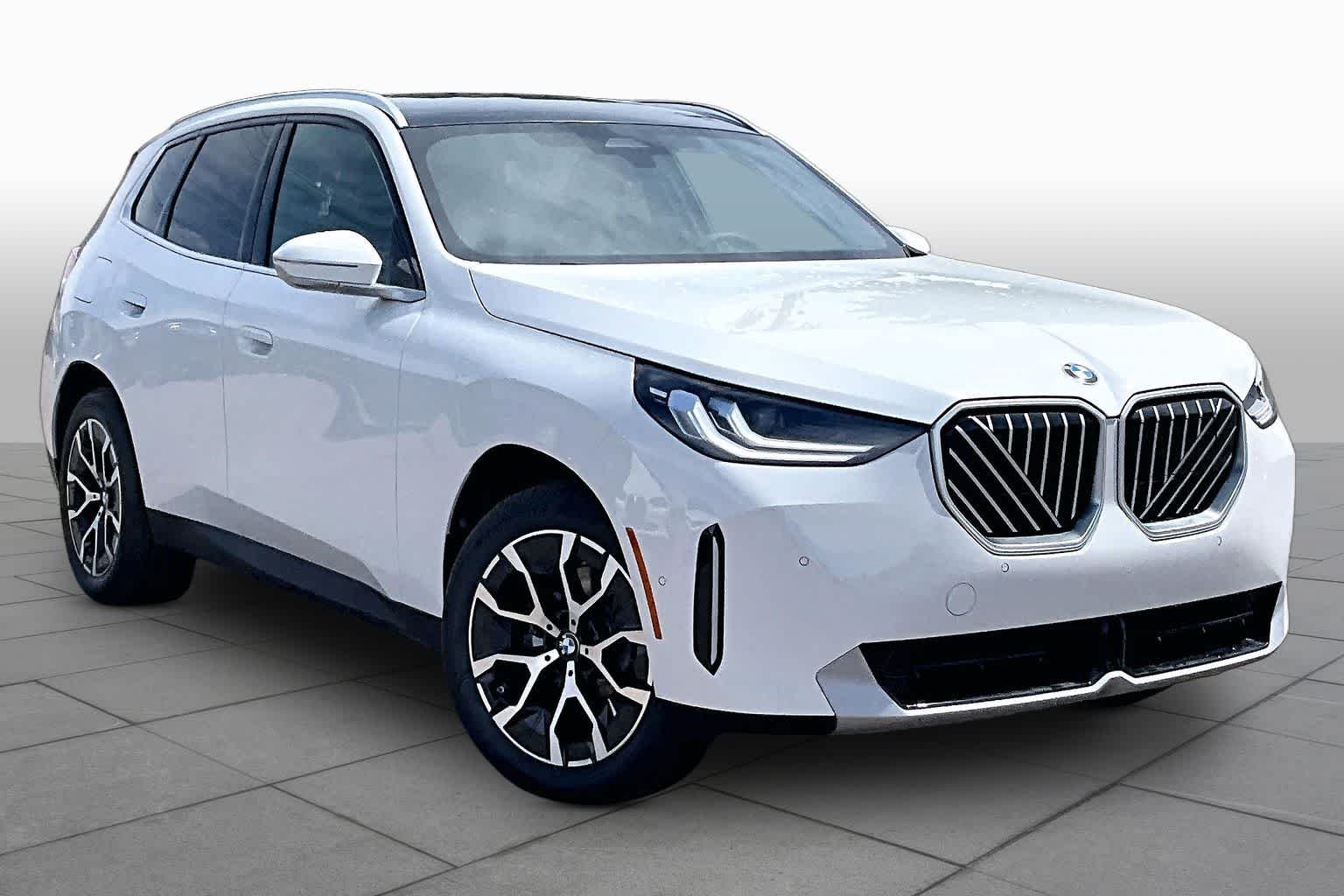 New 2026 Alpine White BMW 30 xDrive image 2