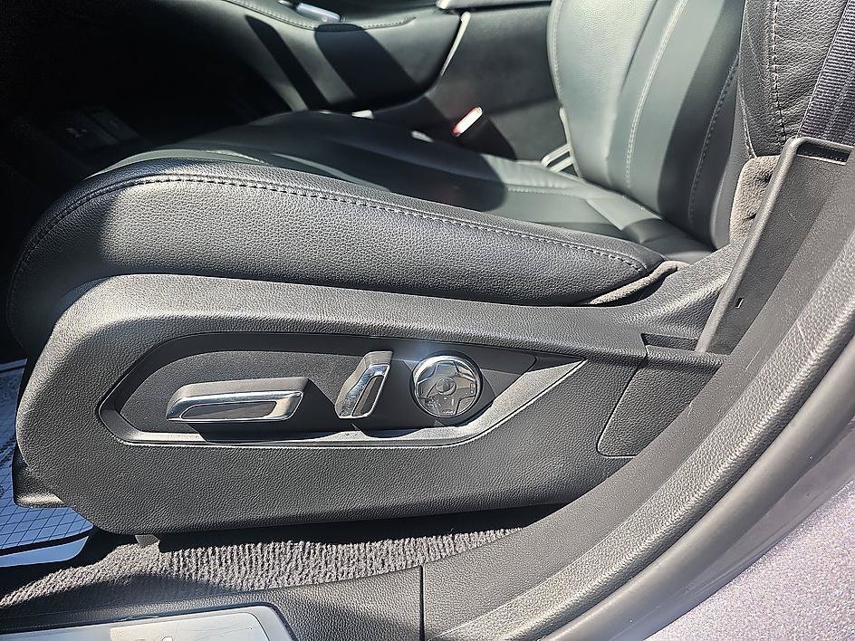 Used 2019 Modern Steel Metallic Acura  image 14