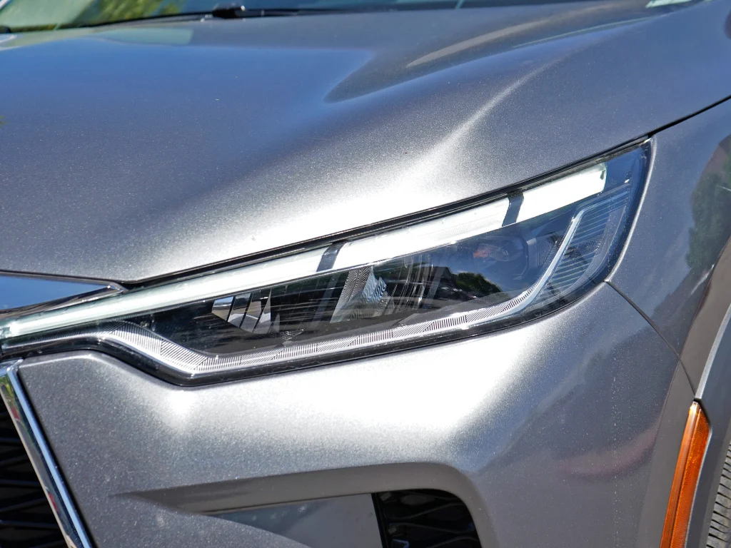 Used 2023 Graphite Shadow INFINITI ESSENTIAL image 4