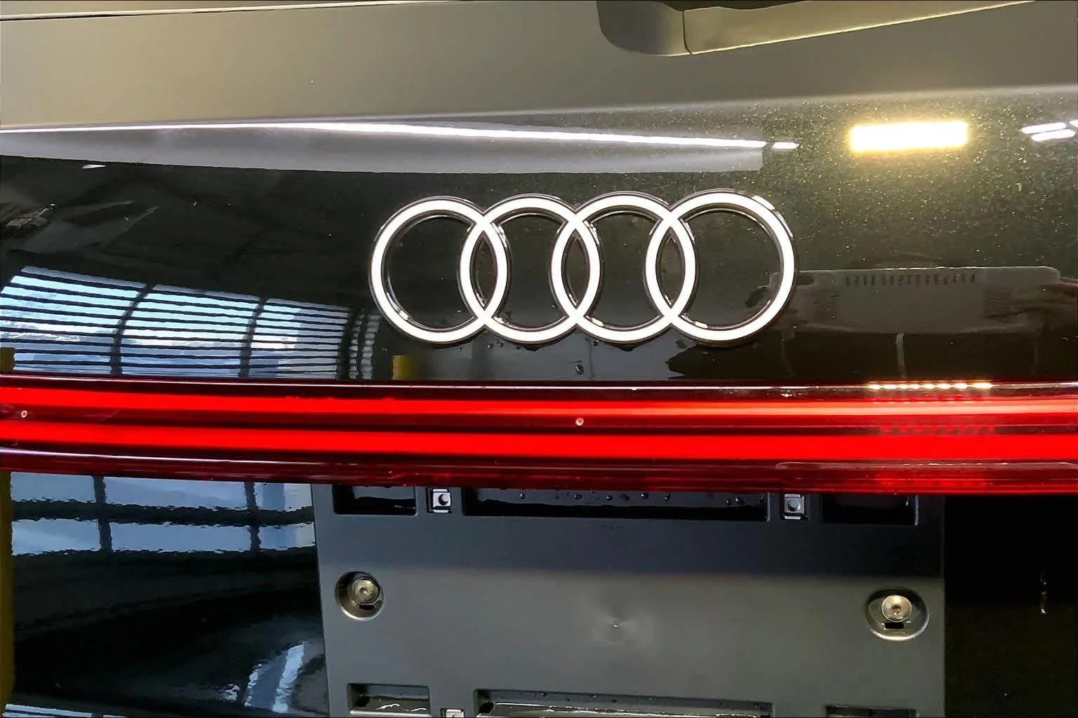 Used 2025 Mythos Black me Audi Premium Plus image 15