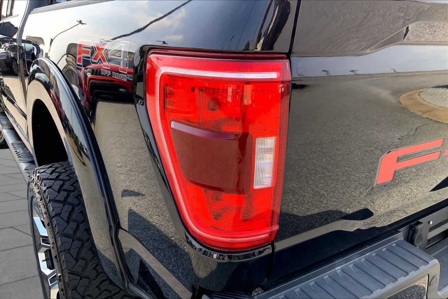 Used 2022 Agate Black Ford XLT image 26