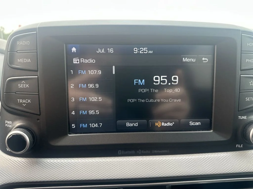 Used 2020 Gray Hyundai SEL image 23