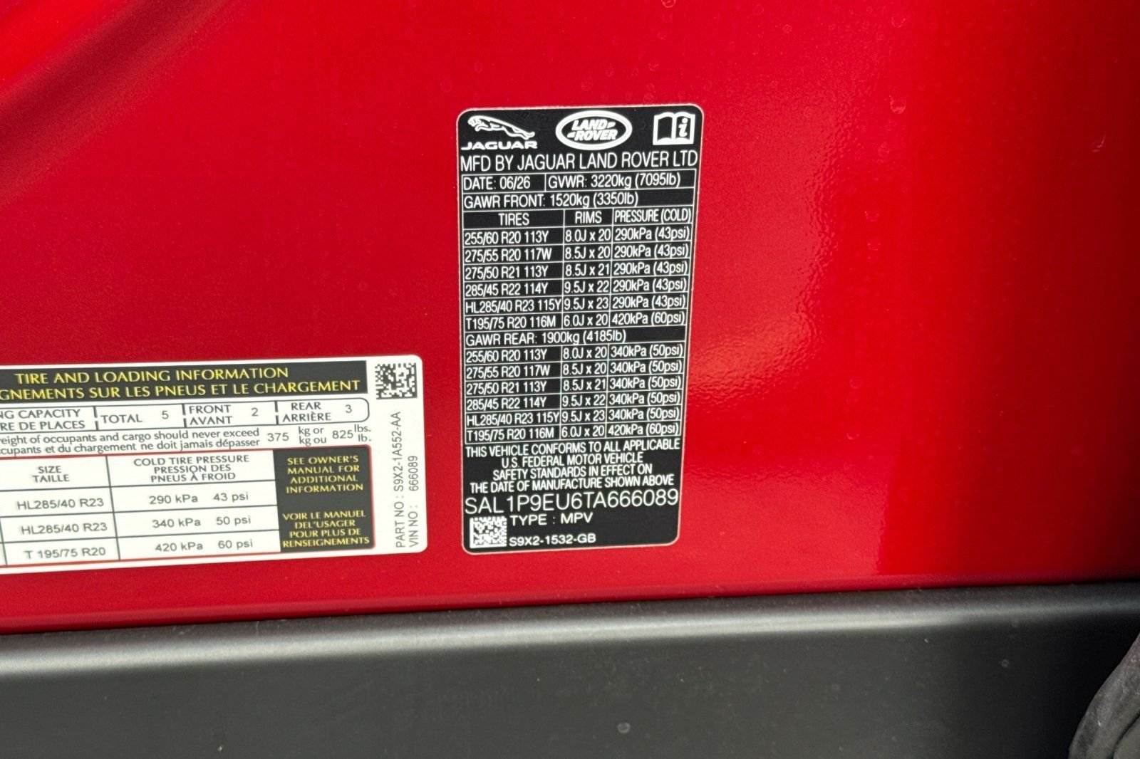 New 2026 Firenze Red Land Rover SE image 35