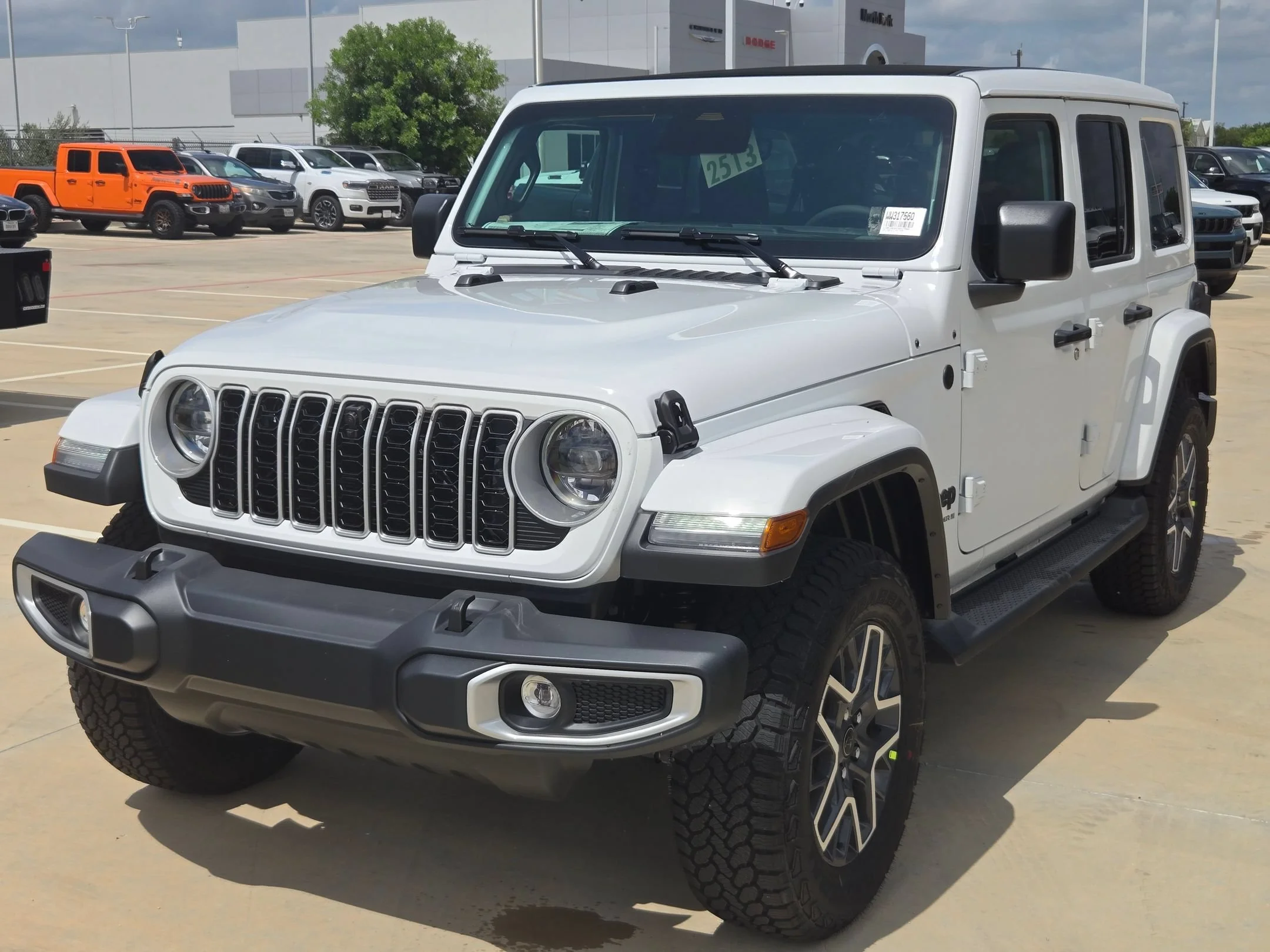 New 2026 Bright White Clear-Coat Exterior Paint Jeep Sahara image 7