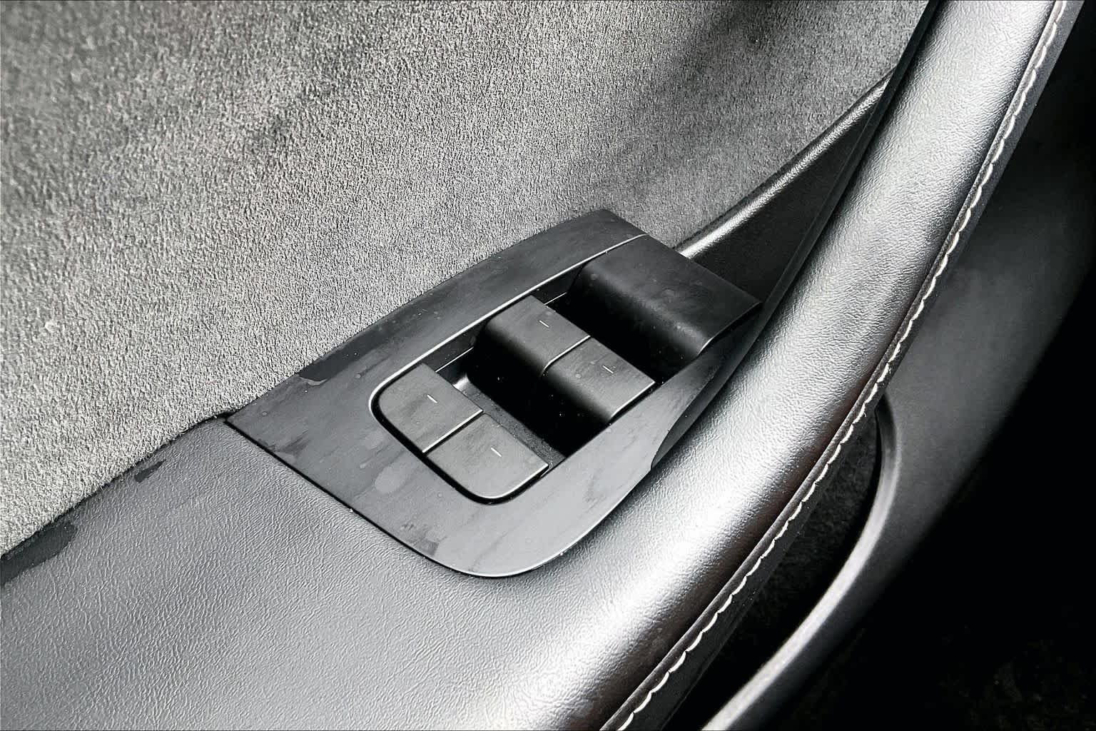 Used 2023 Midnight Silver Metallic Tesla Long Range image 31