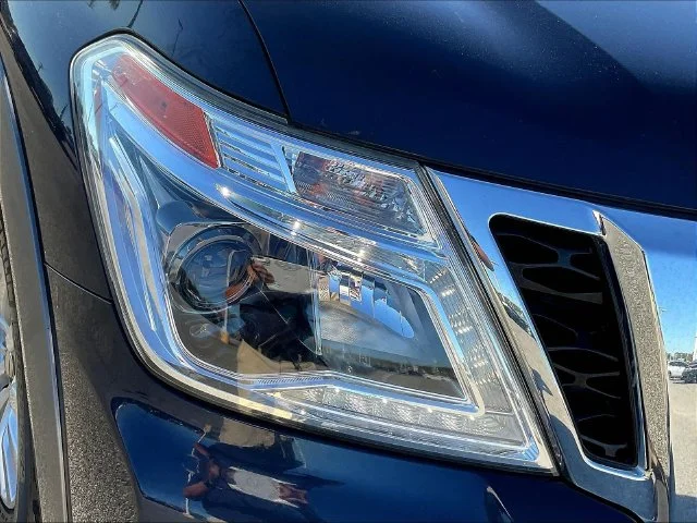 Used 2020 Blue Nissan SV image 33