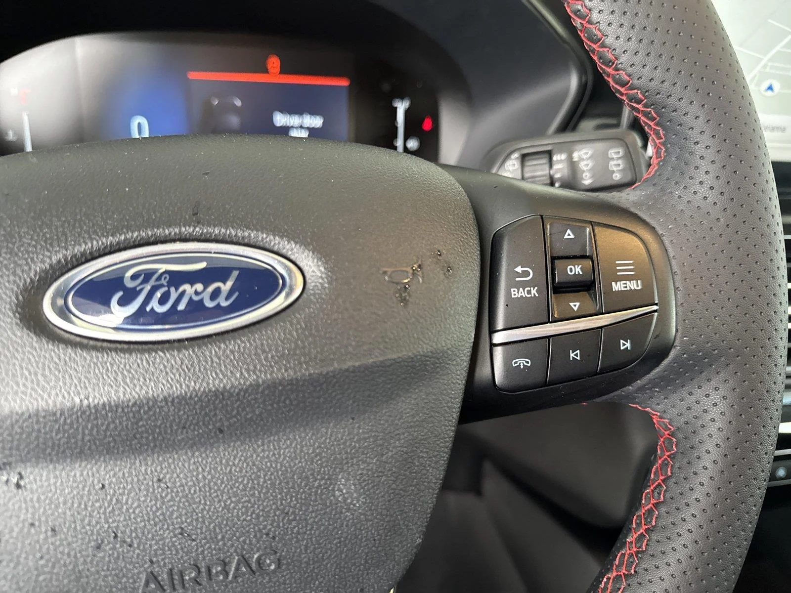 Used 2023 Star White Metallic Tri-Coat Ford ST-Line image 21