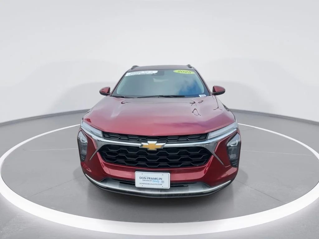 Used 2025 Red Chevrolet LT image 3