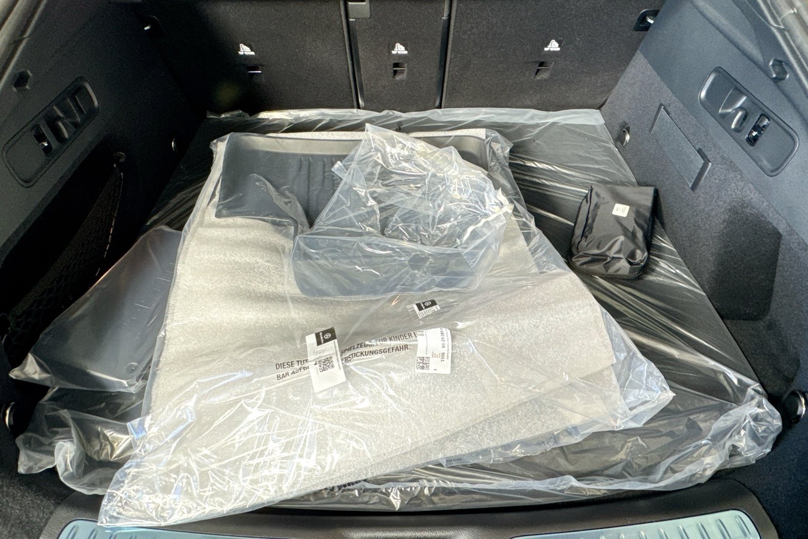 New 2026 Manufaktur Alpine Grey Mercedes-Benz AMG® GLC 43 image 24