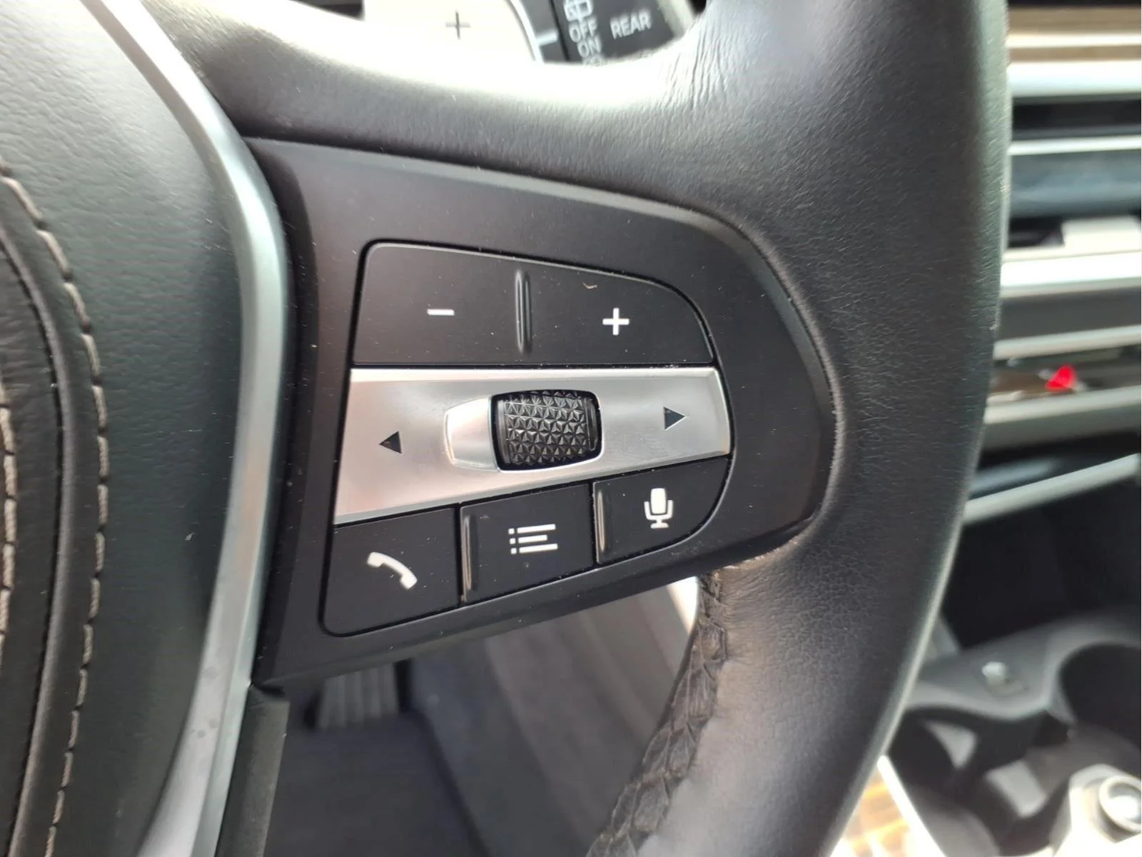 Used 2026 Alpine White BMW sDrive40i image 24
