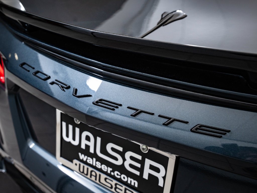 Used 2020 Shadow Gray Metallic Chevrolet Stingray image 16