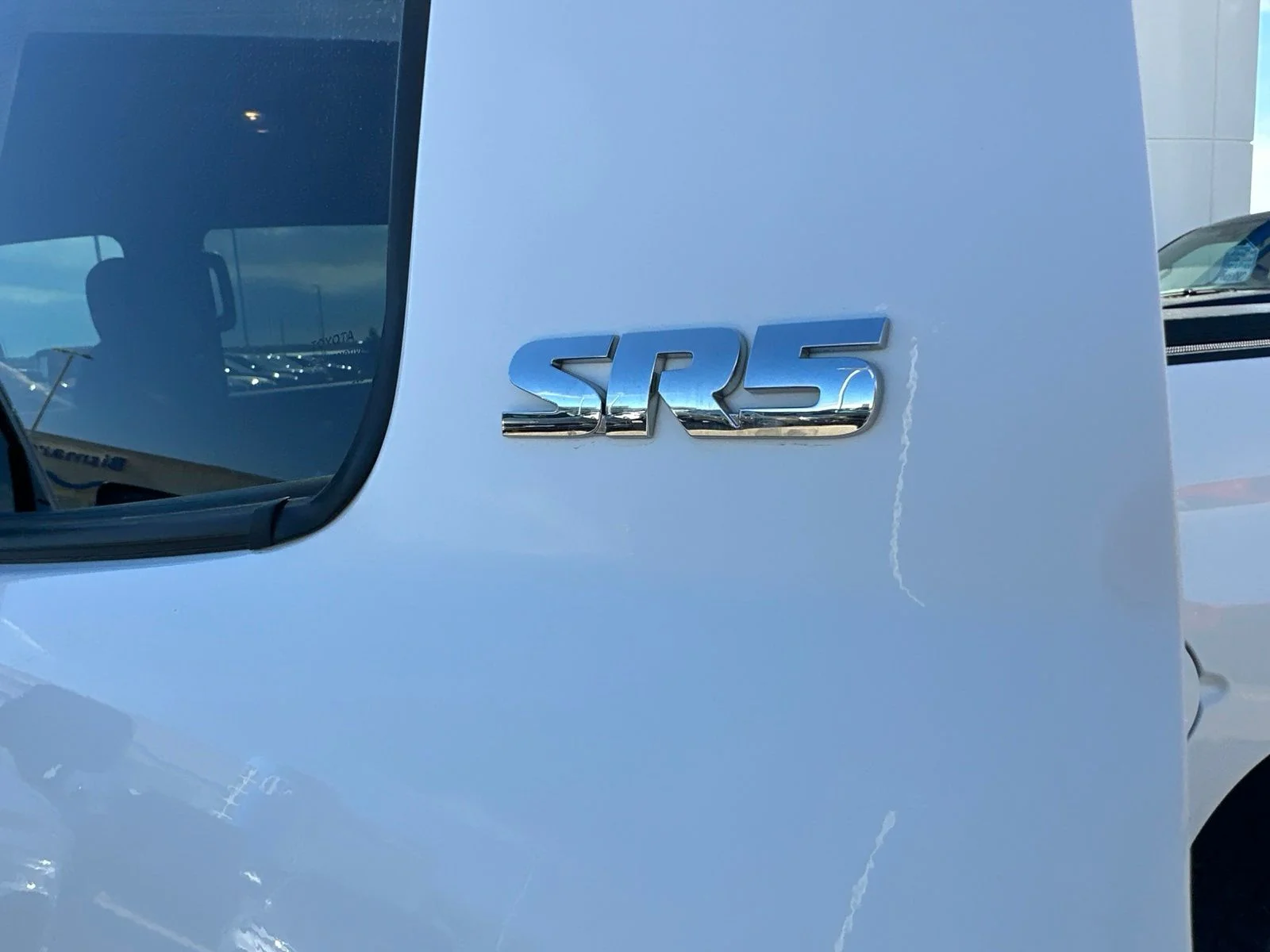 Used 2020 White Toyota SR5 image 20
