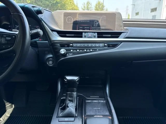 Used 2021 White Pearl Lexus ES 250 image 23