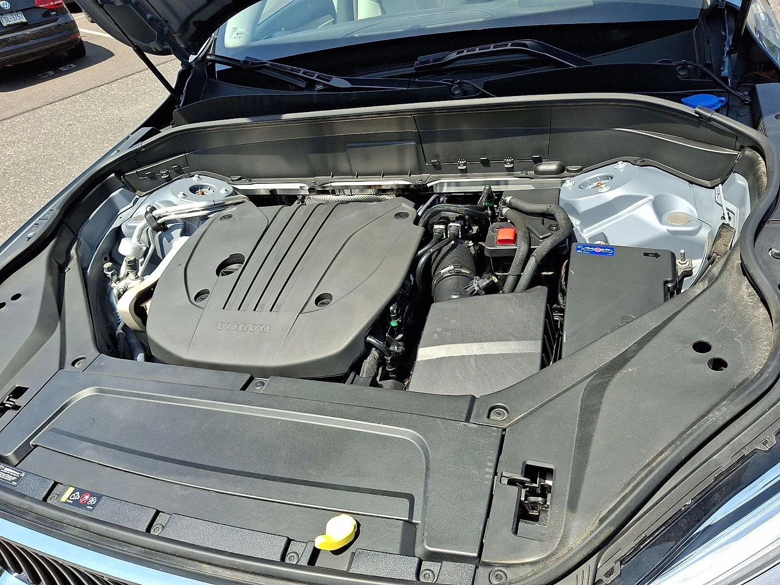 Used 2023 Thunder Grey Metallic Volvo Core image 29