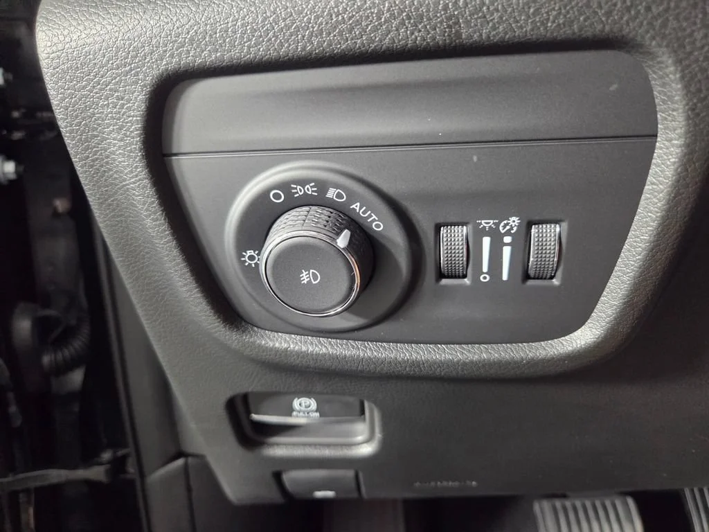 2025 Jeep Grand Cherokee Summit - Photo 18