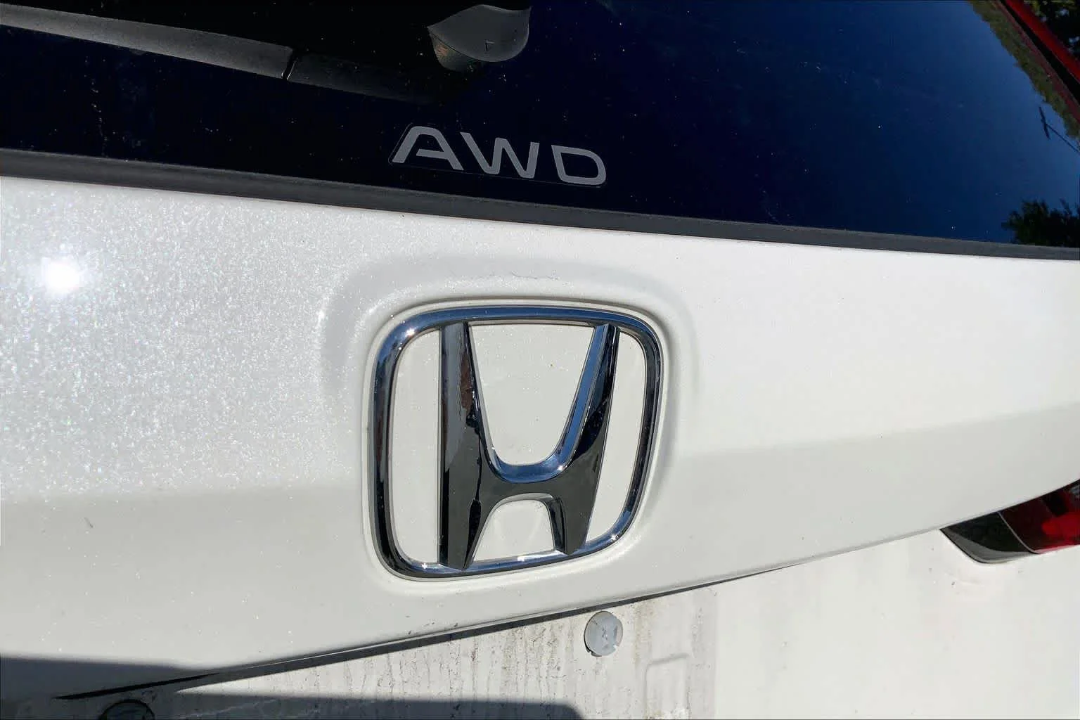 Used 2024 Platinum White Pearl Honda EX-L image 10