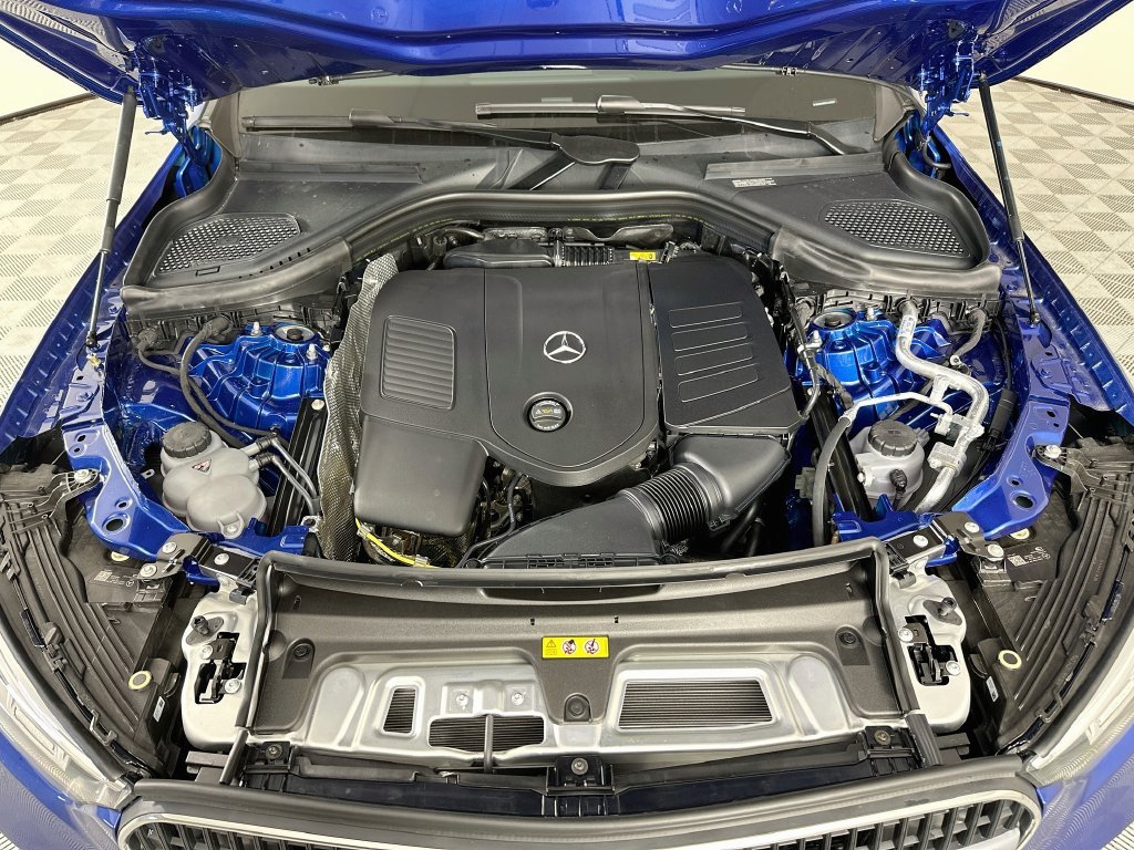 New 2027 Blue Mercedes-Benz GLC 300 image 31