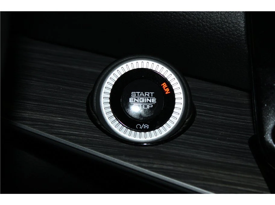 Used 2024 Baltic Gray Metallic Clearcoat Jeep Series II image 30