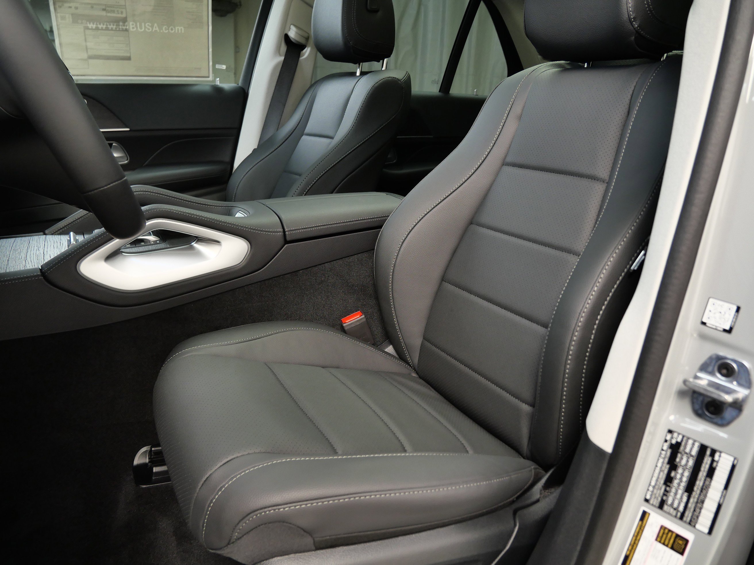 New 2026 MANUFAKTUR Alpine Grey Mercedes-Benz GLE 350 image 3