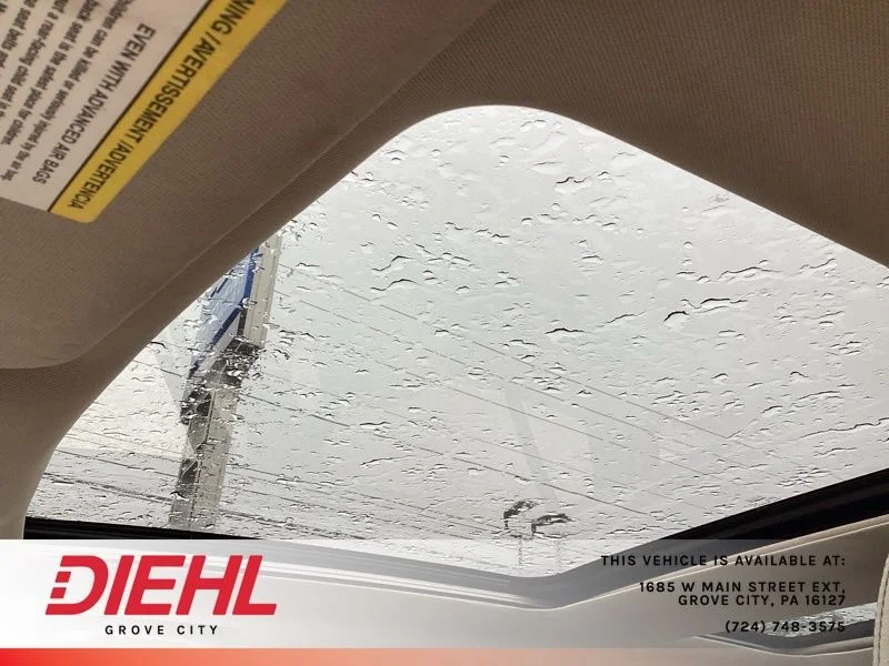 Used 2013 White Ford SEL image 16