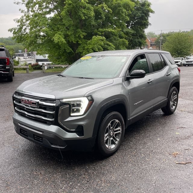Used 2025 Silver GMC Elevation image 1