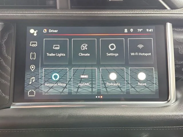 Used 2024 White GMC Denali image 18