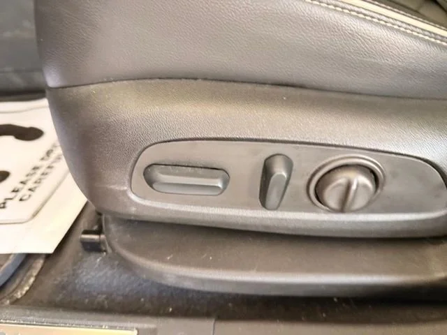 2023 GMC Acadia Denali - Photo 19