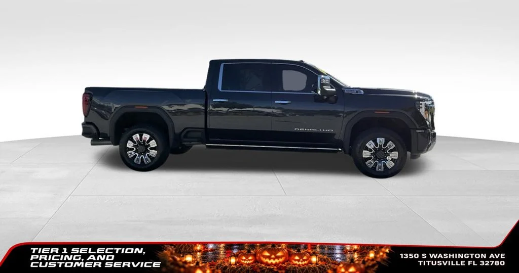 Used 2025 Titanium Rush Metallic GMC Denali image 9