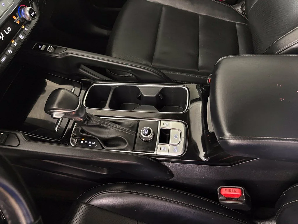 Used 2022 Black Kia S image 32