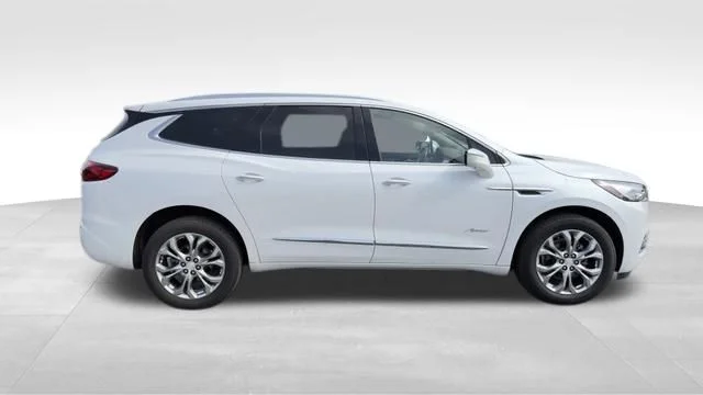 Used 2021 White Buick Avenir image 10