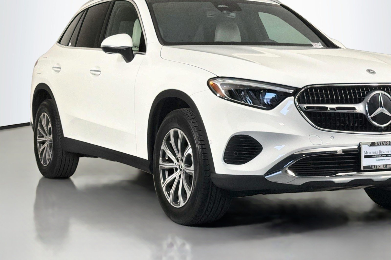 Certified Used 2025 Polar White Mercedes-Benz GLC 300 image 15