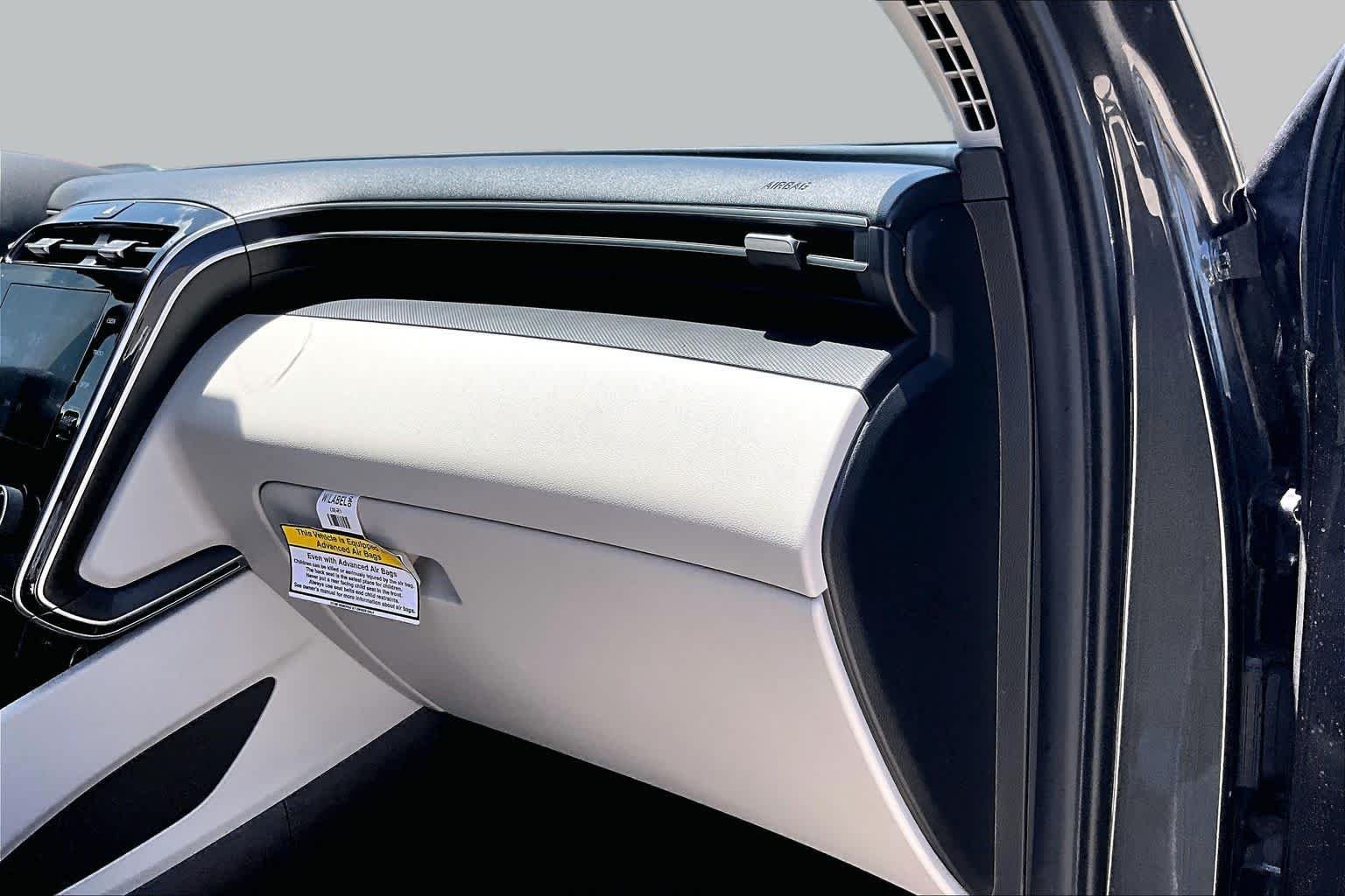 Used 2022 Portofino Gray Hyundai SEL image 17