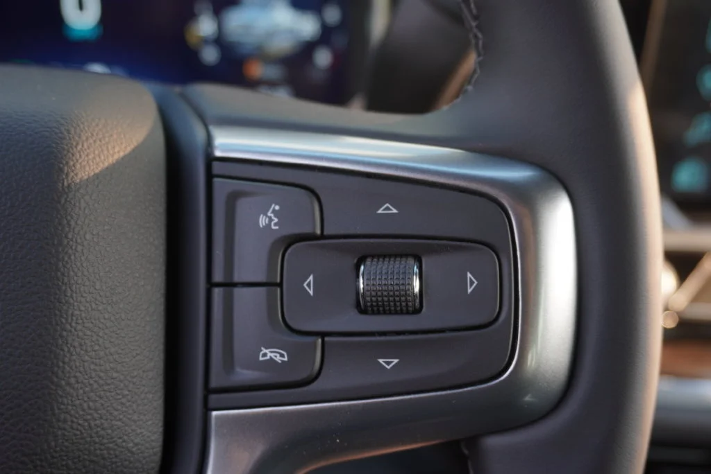 New 2026 Sterling Gray Metallic Chevrolet LT (2FL) image 20